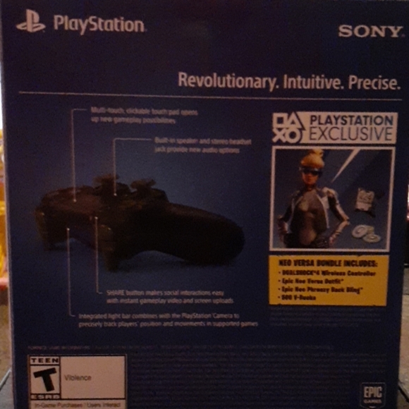 PS4 Controller + Fortnite codes - Picture 2 of 3